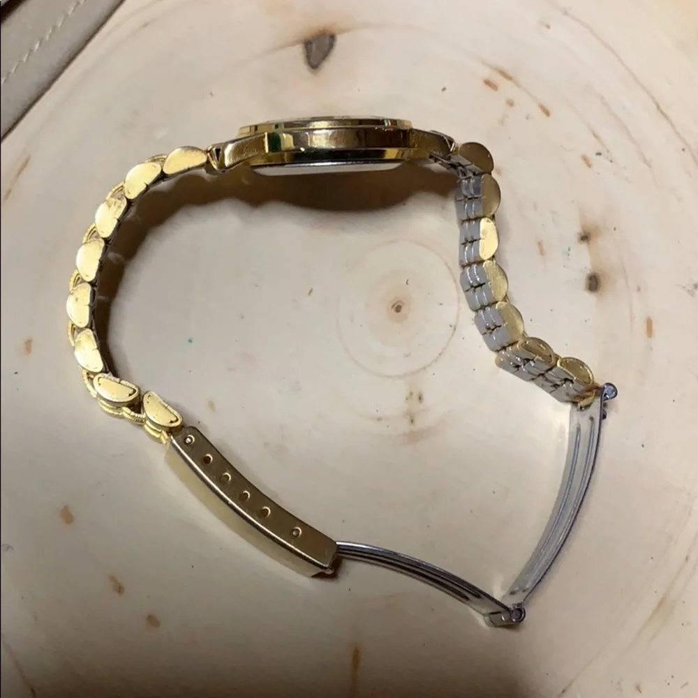 Vintage TIME Quartz Gold Tone Watch New Battery‎